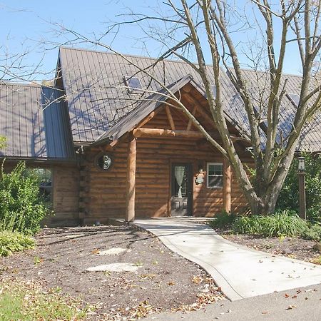 Hummingbird Haven Cabin By Amish Country Lodging Berlin Εξωτερικό φωτογραφία