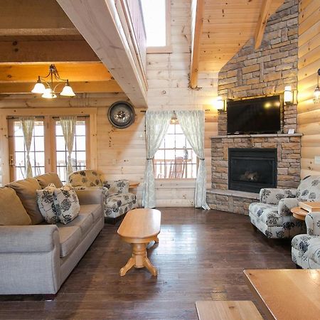 Hummingbird Haven Cabin By Amish Country Lodging Berlin Εξωτερικό φωτογραφία
